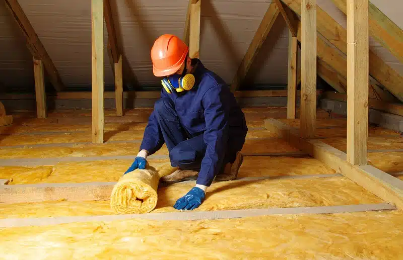 Comment trouver un artisan spécialisé dans l'isolation pour les pros