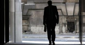 Comment faire un contrat de travail et respecter le droit du travail ?