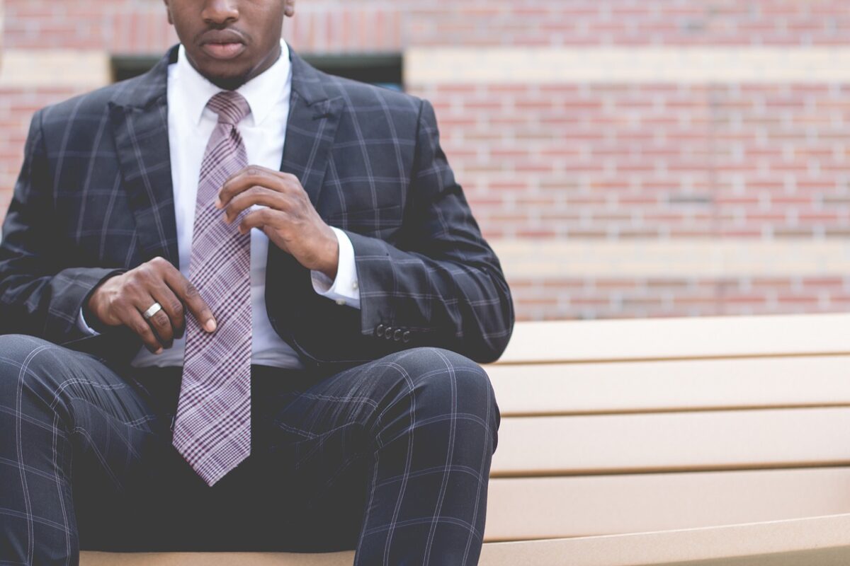 Comment vous habiller pour faire forte impression à votre nouveau travail Businessinfo.fr