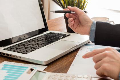 Pourquoi opter pour un bulletin de paie électronique ? Les bénéfices pour l’employeur et le salarié